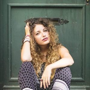 Meet your Posher, Naomi